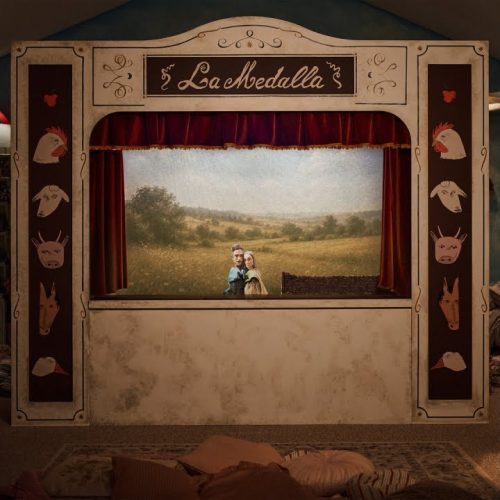Camilo, Evaluna Montaner – La Medalla Mp3 Download